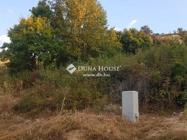 Eladó telek Pomáz 720 nm