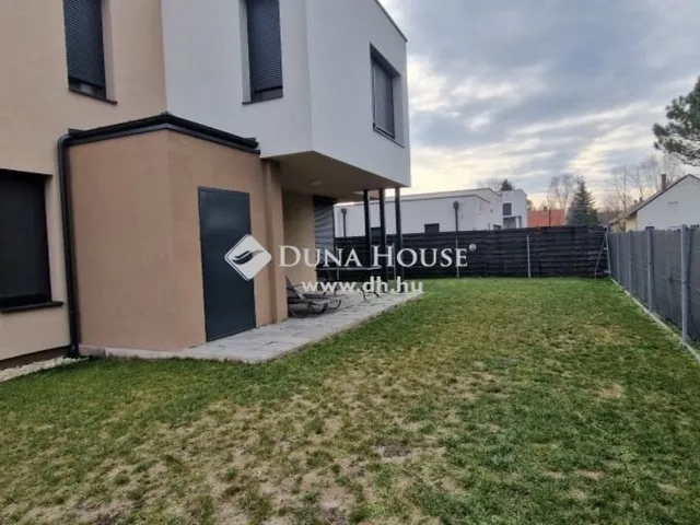 Eladó lakás Balatonfenyves 78 nm
