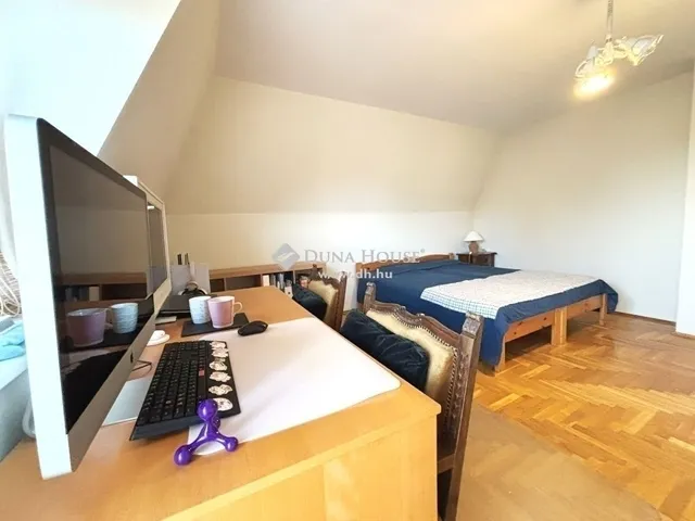 Eladó ház Budapest III. kerület, Csillaghegy 180 nm