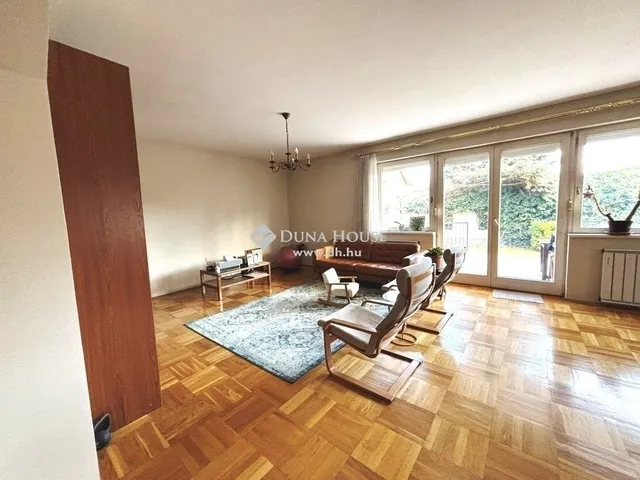 Eladó ház Budapest III. kerület, Csillaghegy 180 nm