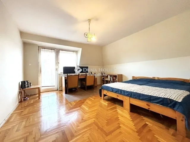 Eladó ház Budapest III. kerület, Csillaghegy 180 nm