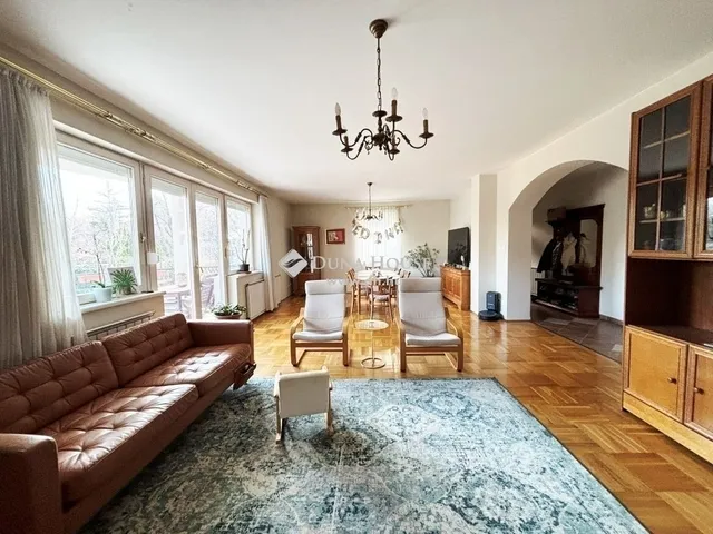 Eladó ház Budapest III. kerület, Csillaghegy 180 nm