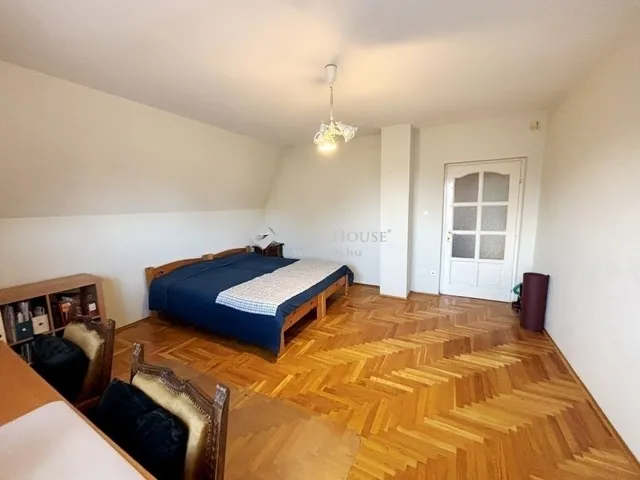 Eladó ház Budapest III. kerület, Csillaghegy 180 nm