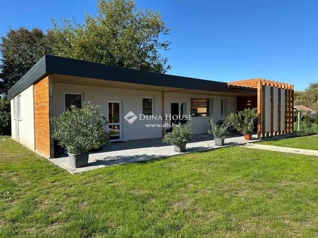Eladó ház Balatonfenyves 114 nm