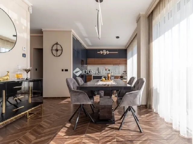 Eladó lakás Budapest III. kerület 220 nm