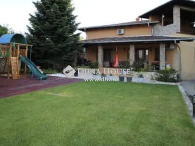 Eladó ház Mogyoród 554 nm