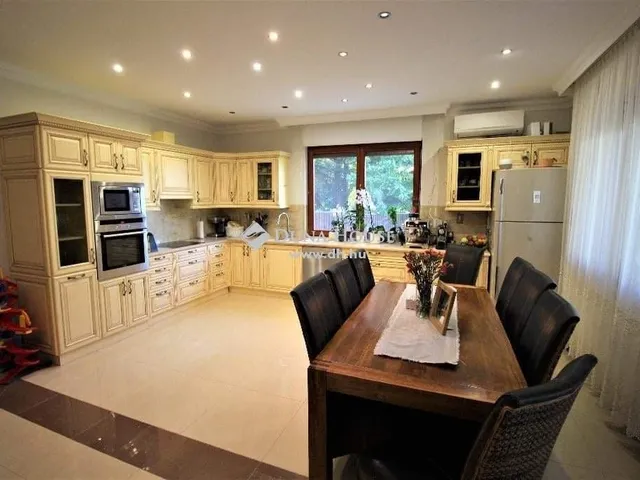 Eladó ház Mogyoród 554 nm