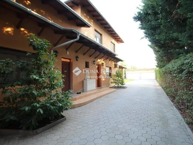 Eladó ház Mogyoród 554 nm