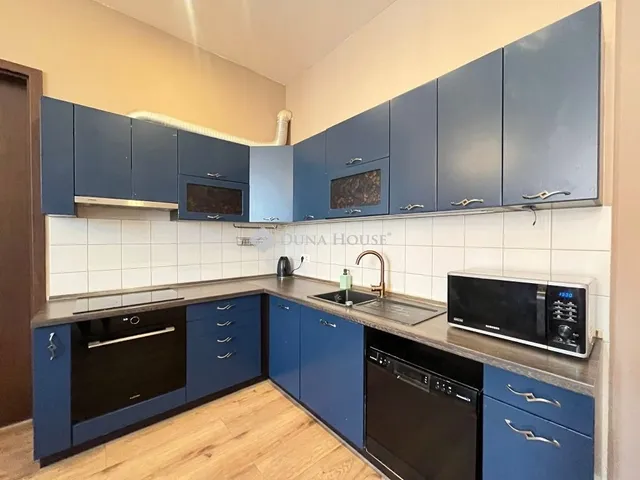 Eladó lakás Budapest III. kerület 68 nm