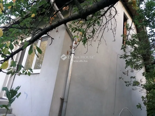 Eladó ház Budapest XVI. kerület 295 nm