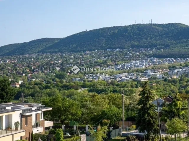 Eladó lakás Budapest III. kerület 220 nm