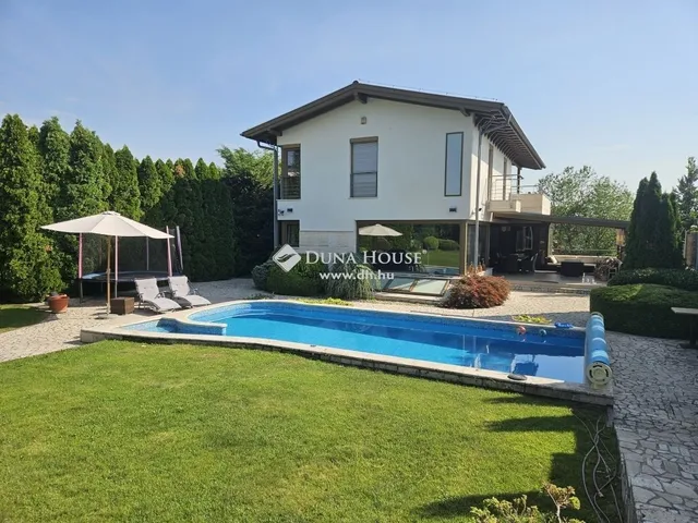 Eladó ház Budapest III. kerület, Testvérhegy 360 nm