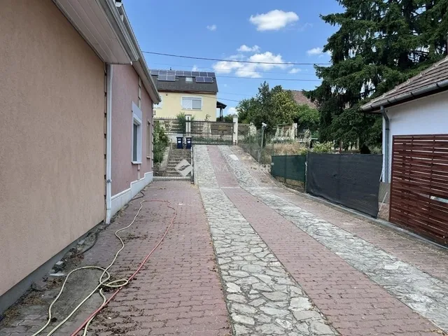 Eladó ház Budapest XXI. kerület 320 nm