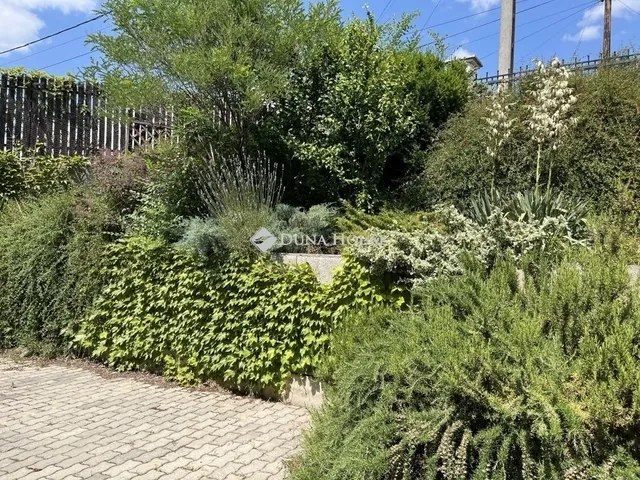 Eladó ház Budapest XXI. kerület 320 nm