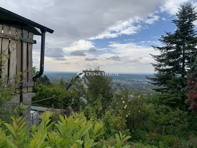 Eladó telek Budaörs 705 nm