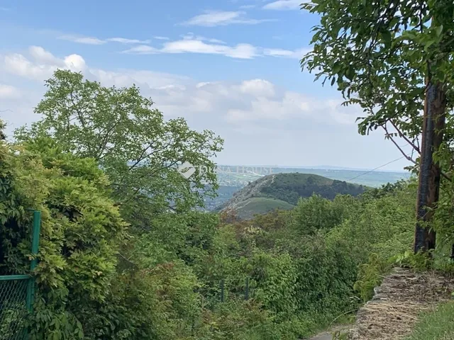 Eladó telek Budaörs 705 nm