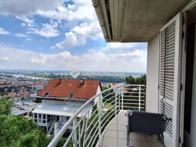 Eladó lakás Budapest II. kerület 136 nm