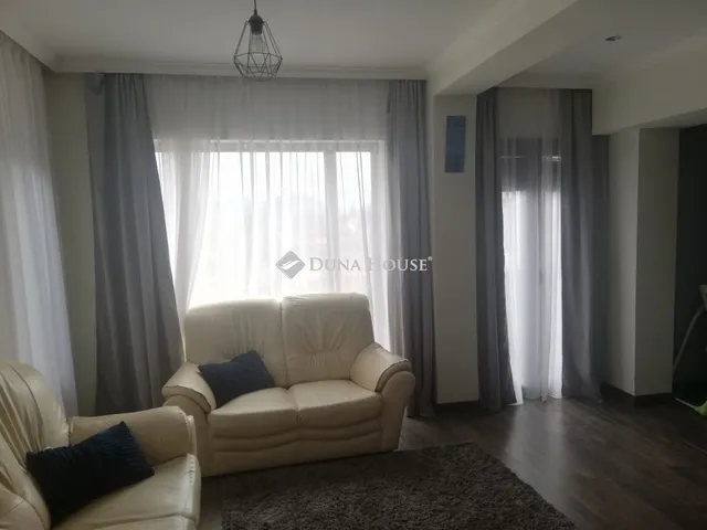 Eladó ház Penc 110 nm