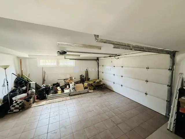 Eladó ház Budapest XI. kerület 300 nm