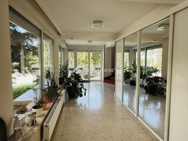 Eladó ház Budapest XI. kerület 300 nm