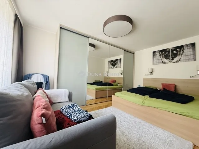 Eladó ház Budapest XI. kerület 300 nm