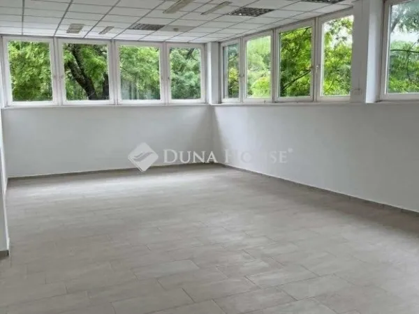 Eladó kereskedelmi és ipari ingatlan Budapest II. kerület 54 nm