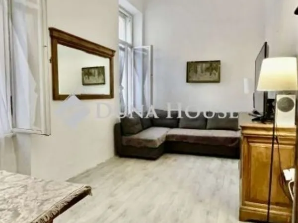 Eladó lakás Budapest II. kerület, Rézmál 31 nm