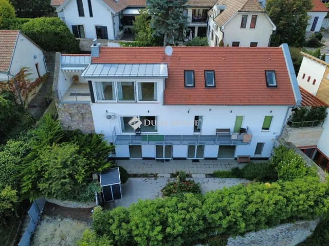 Eladó ház Szentendre 268 nm