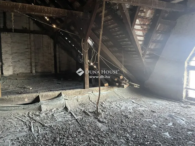 Eladó lakás Budapest II. kerület 409 nm