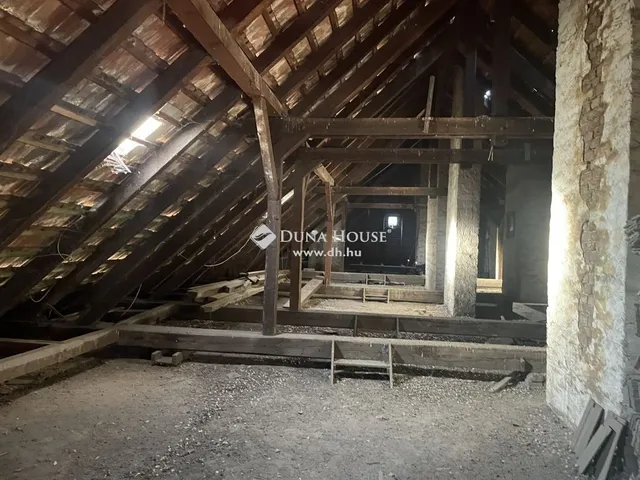 Eladó lakás Budapest II. kerület 409 nm