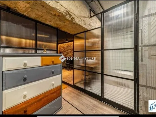 Kiadó kereskedelmi és ipari ingatlan Budapest VIII. kerület 106 nm