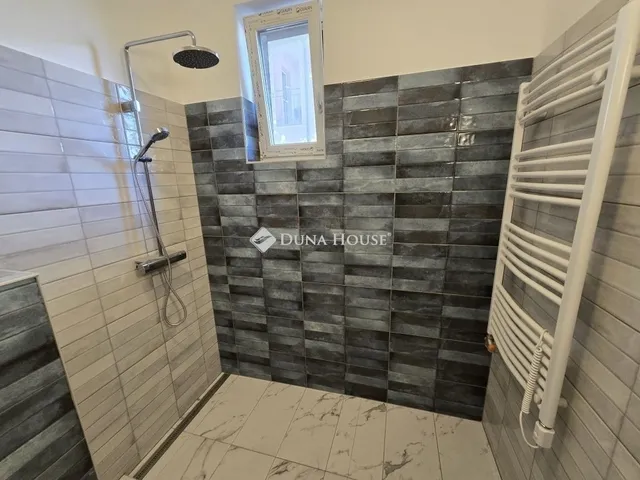 Eladó ház Érd 192 nm