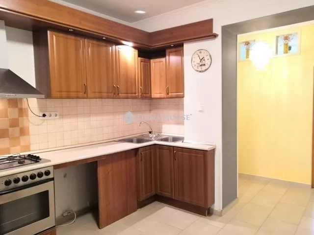 Eladó lakás Budapest VI. kerület 70 nm