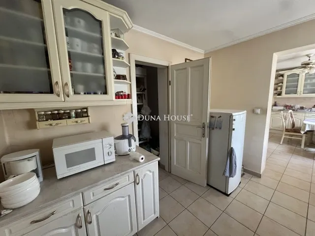 Eladó ház Táplánszentkereszt 222 nm