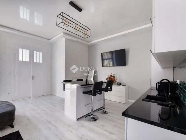Eladó lakás Budapest VI. kerület, Nagykörúton kívüli terület 88 nm