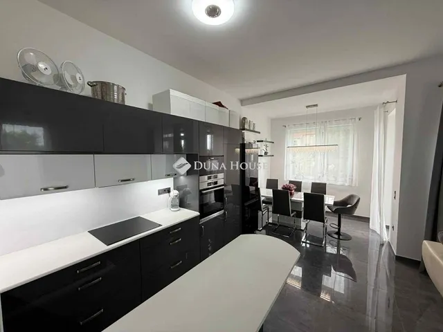 Eladó ház Vác, Deákvár 117 nm