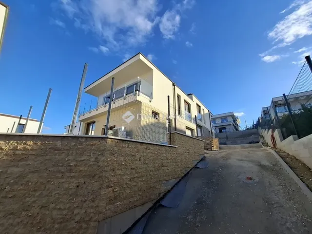 Eladó ház Budapest III. kerület, Aranyhegy 106 nm