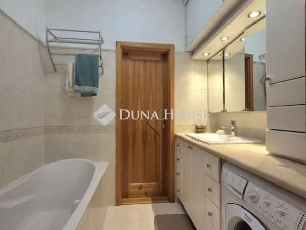 Eladó lakás Budapest III. kerület 55 nm