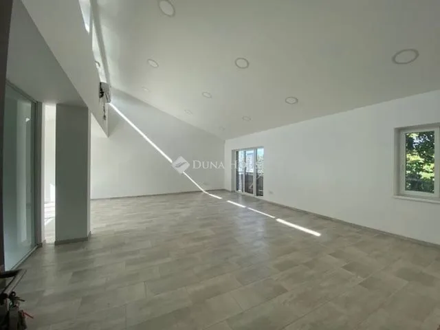 Kiadó kereskedelmi és ipari ingatlan Budapest III. kerület, Óbuda 60 nm