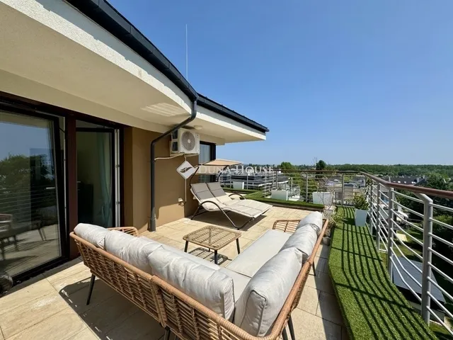 Eladó lakás Budapest III. kerület 104 nm