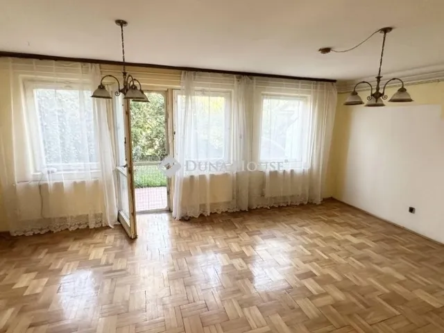 Eladó lakás Pomáz 131 nm