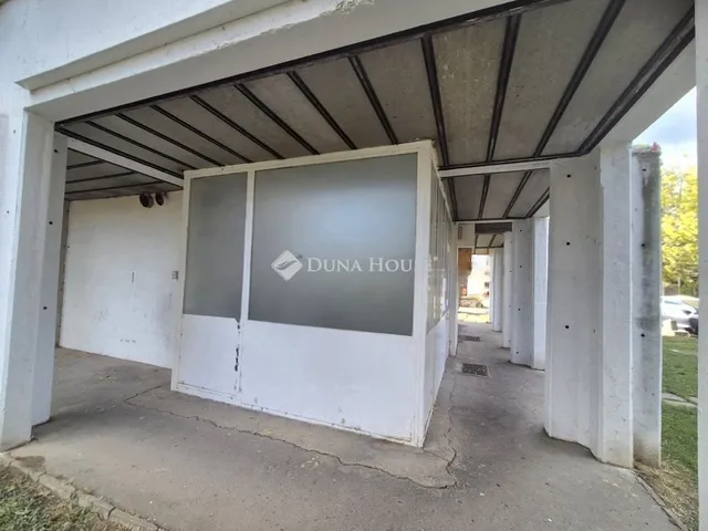 Kiadó kereskedelmi és ipari ingatlan Budapest III. kerület, Békásmegyer 26 nm