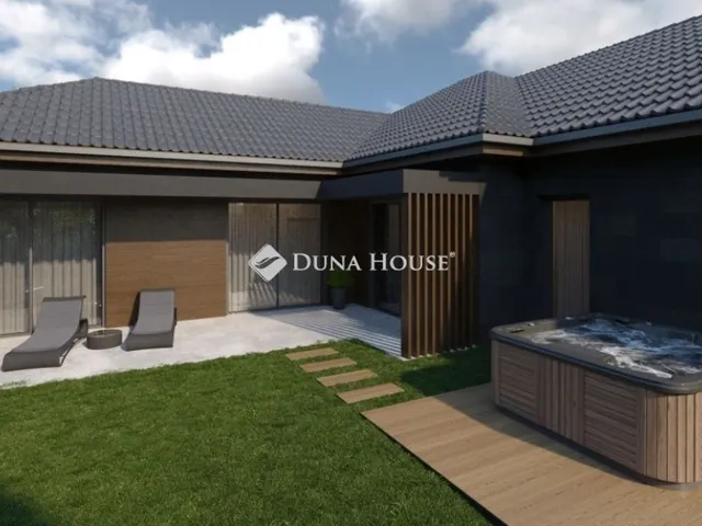 Eladó ház Szada 250 nm