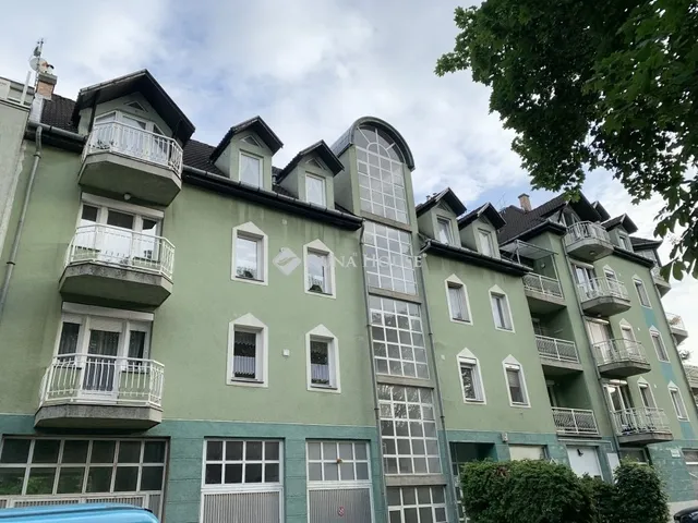 Eladó lakás Budapest III. kerület 105 nm