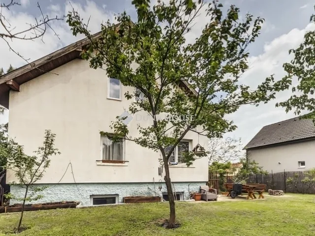 Eladó lakás Fót 95 nm