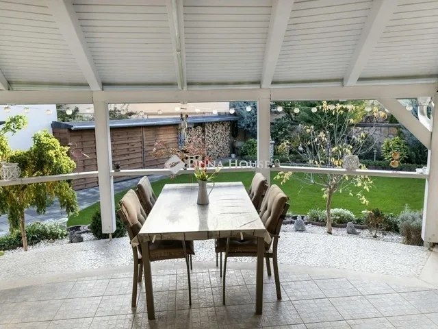 Eladó ház Dunakeszi 224 nm