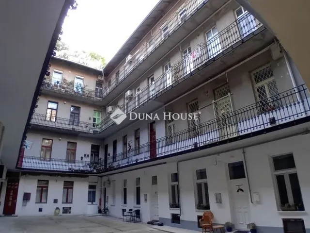 Eladó kereskedelmi és ipari ingatlan Budapest II. kerület 93 nm