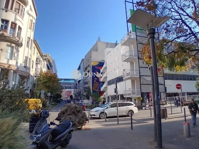 Eladó kereskedelmi és ipari ingatlan Budapest II. kerület 93 nm