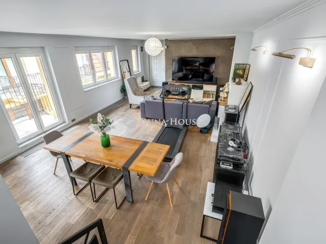 Eladó lakás Budapest VI. kerület, Nagykörúton belüli terület 193 nm