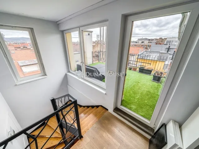 Eladó lakás Budapest VI. kerület, Nagykörúton belüli terület 193 nm